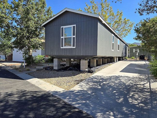 Photo of 732 Doe Ln Se