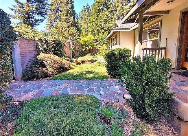 Photo of 12734 Lookout Cir, Nevada City, CA