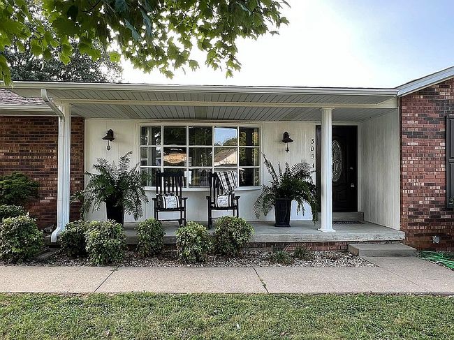 Photo of 305 Elmer Dr