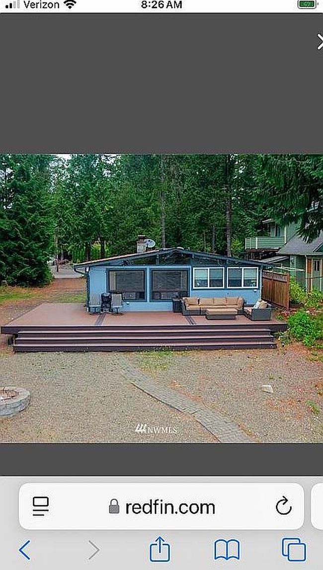 Image of 51 E Tregaron Ct