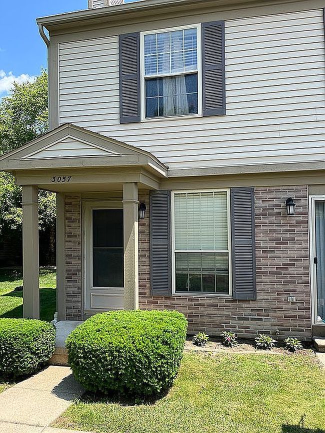 Photo of 3057 Forest Creek Ct, Ann Arbor, MI