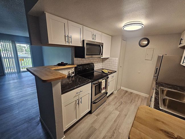 Additional photo 2 of property located at 8555 Fairmount Dr Apt J103