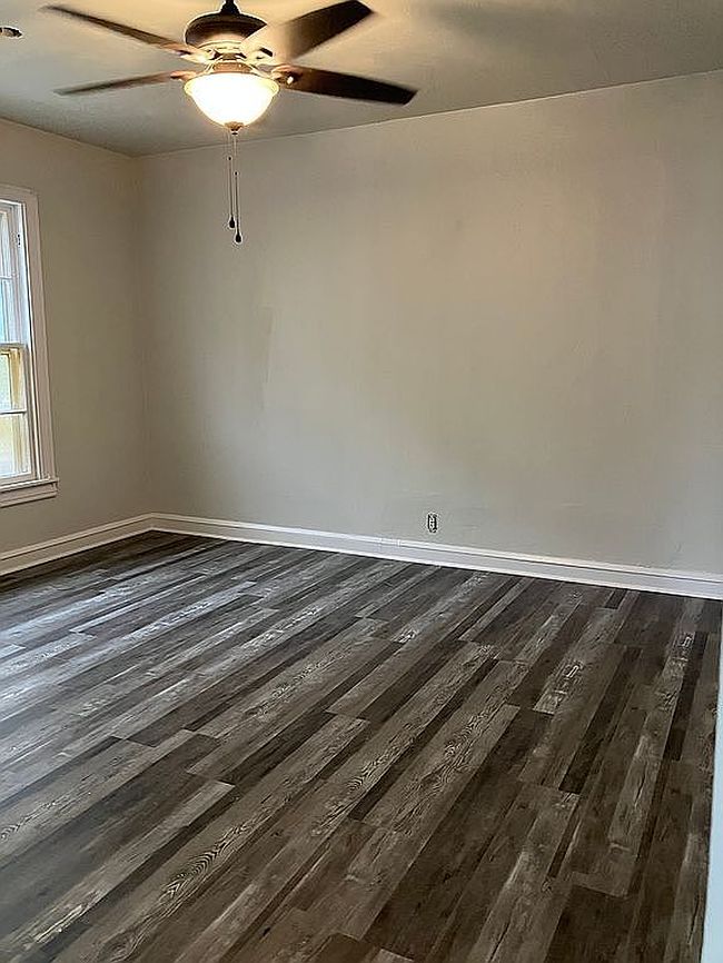 Preview of property located at 2713 Pine Ave