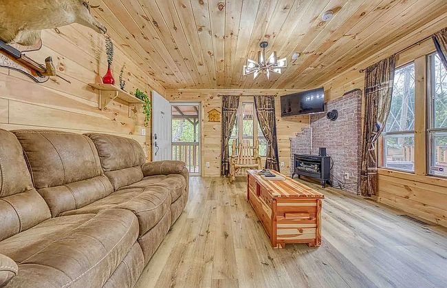 Image of 2611 C P Howard Dr