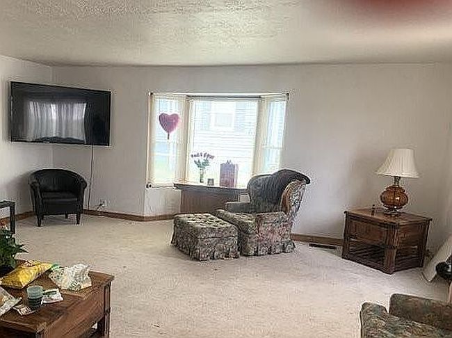 Photo of 115 Grassy Trail Dr, East Carbon, UT