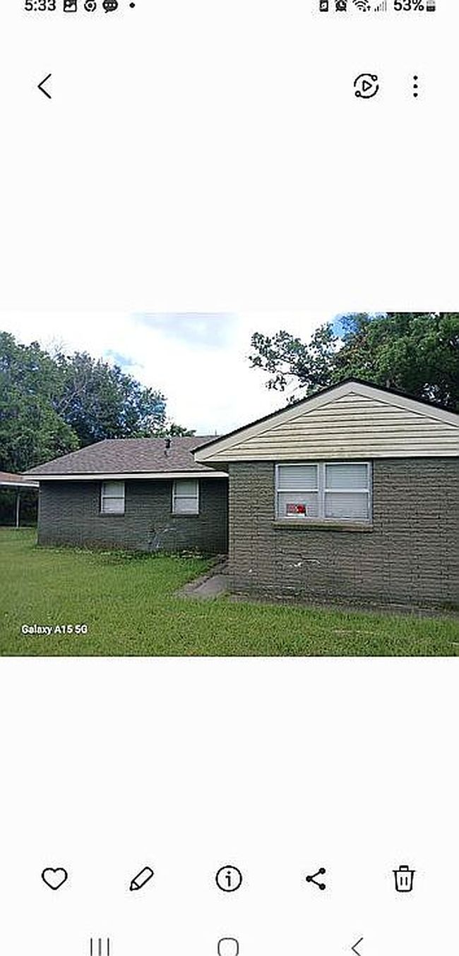 Image of 5966 Clayton St