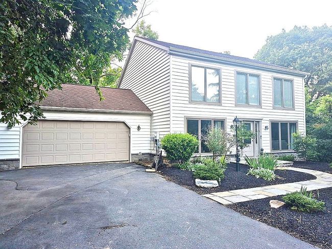 Photo of 63 Greenwood Cir, Ephrata, PA