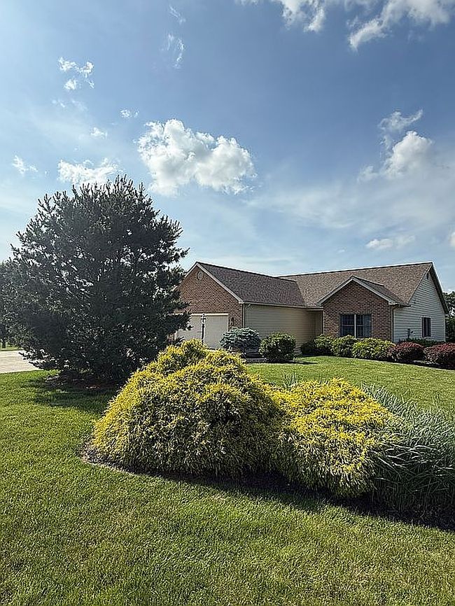 Photo of 101 Brookside Dr, Bucyrus, OH