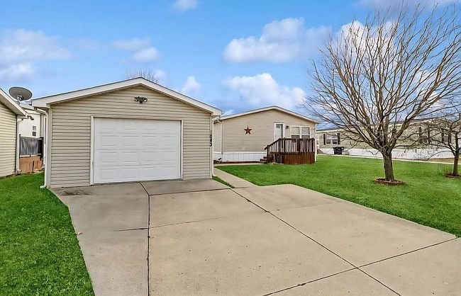 1083 Joseph Ct, Waukee, IA