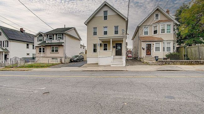 Image of 481 Broadway