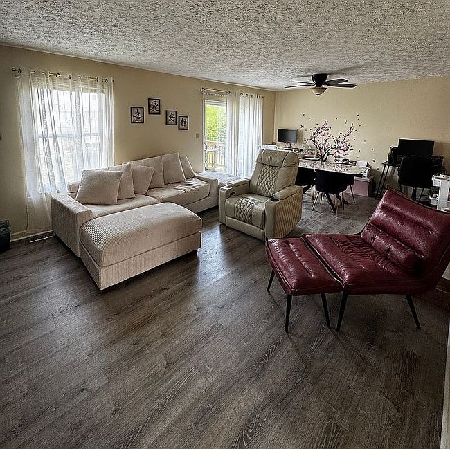 Photo of 227 Manor View Dr, Manor, PA