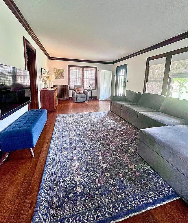 Photo of 1476 Bunts Rd, Lakewood, OH