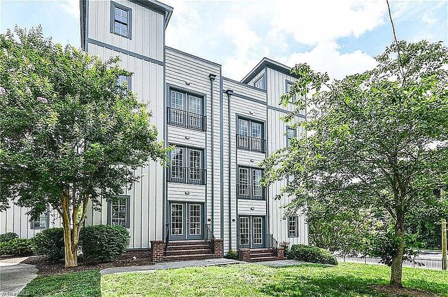 Image of 445 Mcadoo Ave