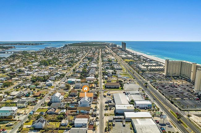 Image of 5910 Beach Dr