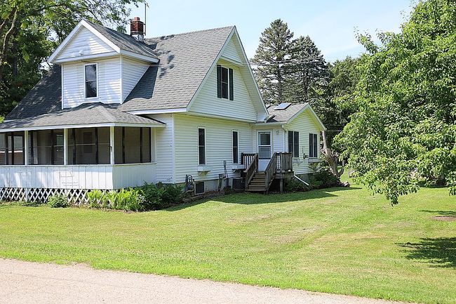 Image of 6029 Walnut St