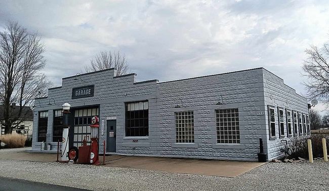 Image of 991 N Main St