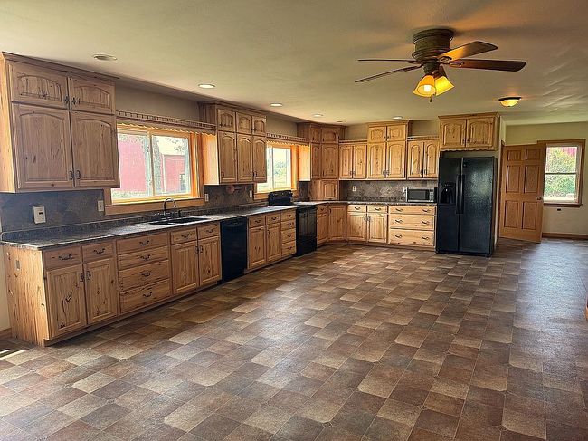 Photo of 1443 Ivanhoe Ave, New Hampton, IA