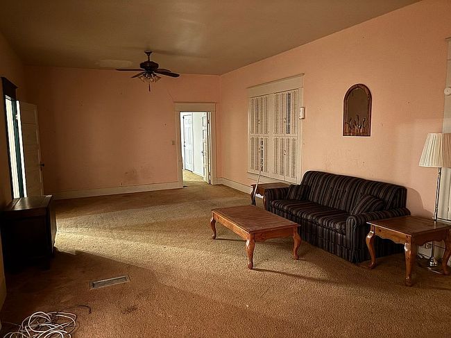 Photo of 911 N Madison Ave, Beeville, TX