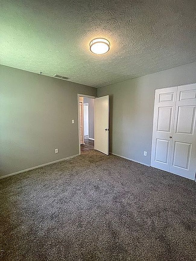 Photo of 10105 Mcneely Lake Dr, Louisville, KY