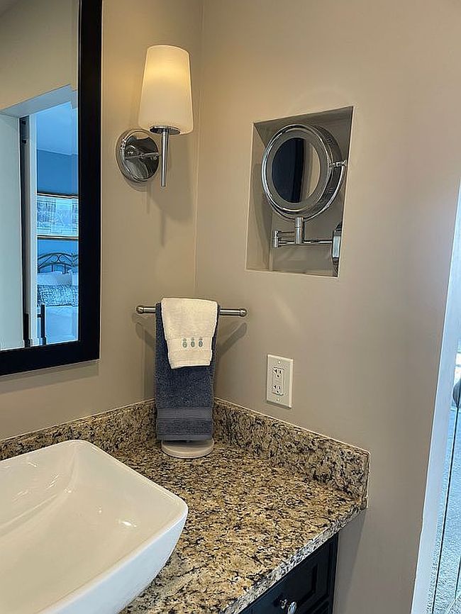 Image of 2350 W 1st St Apt 802