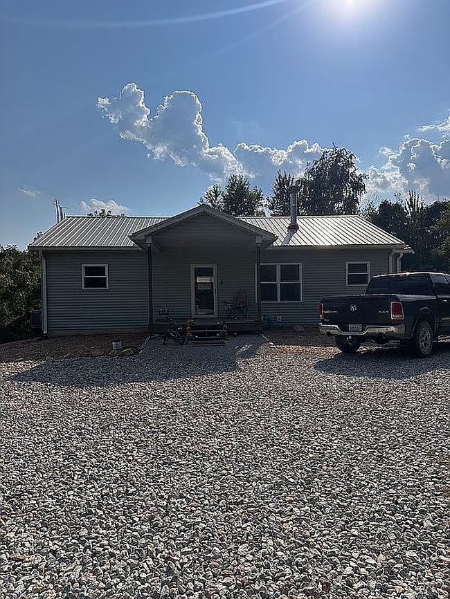Photo of 9481 N 450th St