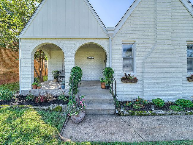 Additional photo 2 of property located at 2808 Nw 21st St