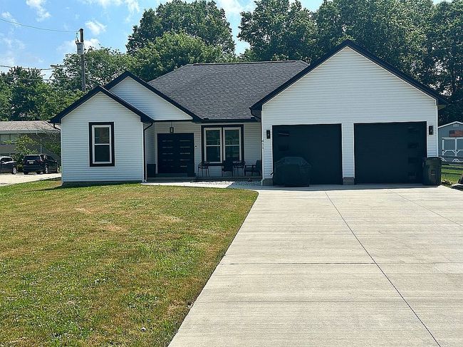 Photo of 411 Trease Rd, Wadsworth, OH