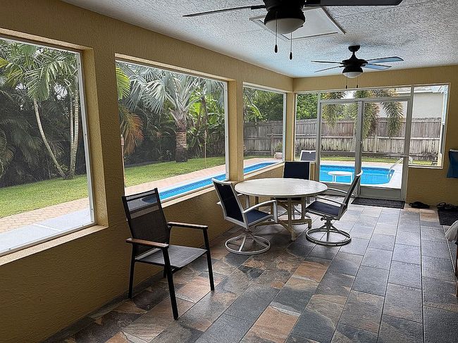 Photo of 524 Sw Crawfish Dr, Port Saint Lucie, FL