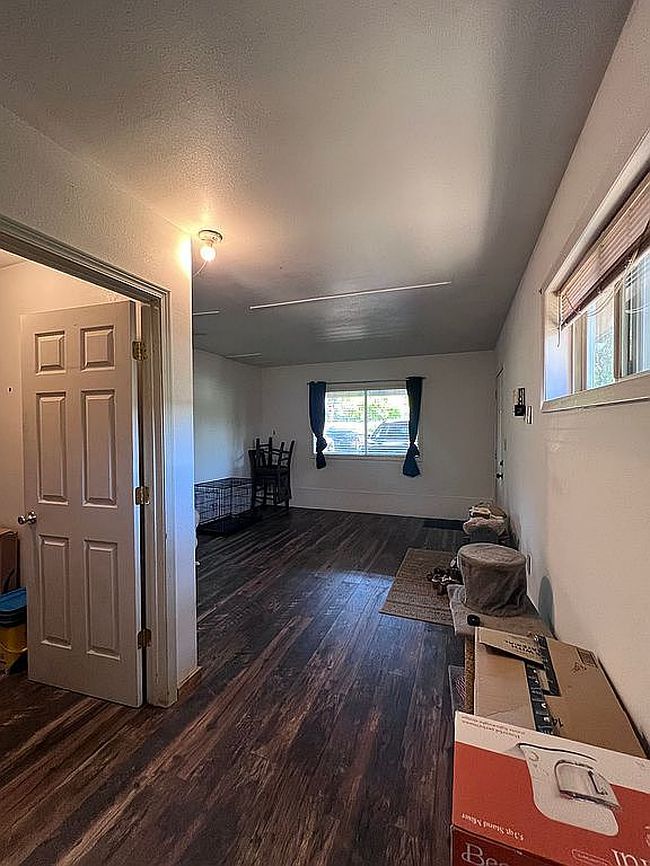 Image of 12 Valley Dr
