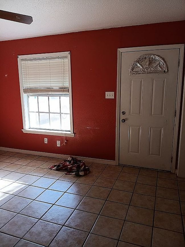 Photo of 8304 Austeria St, Moss Point, MS