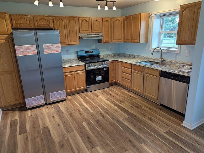 Photo of 43240 Martusewicz Ln, Alexandria Bay, NY