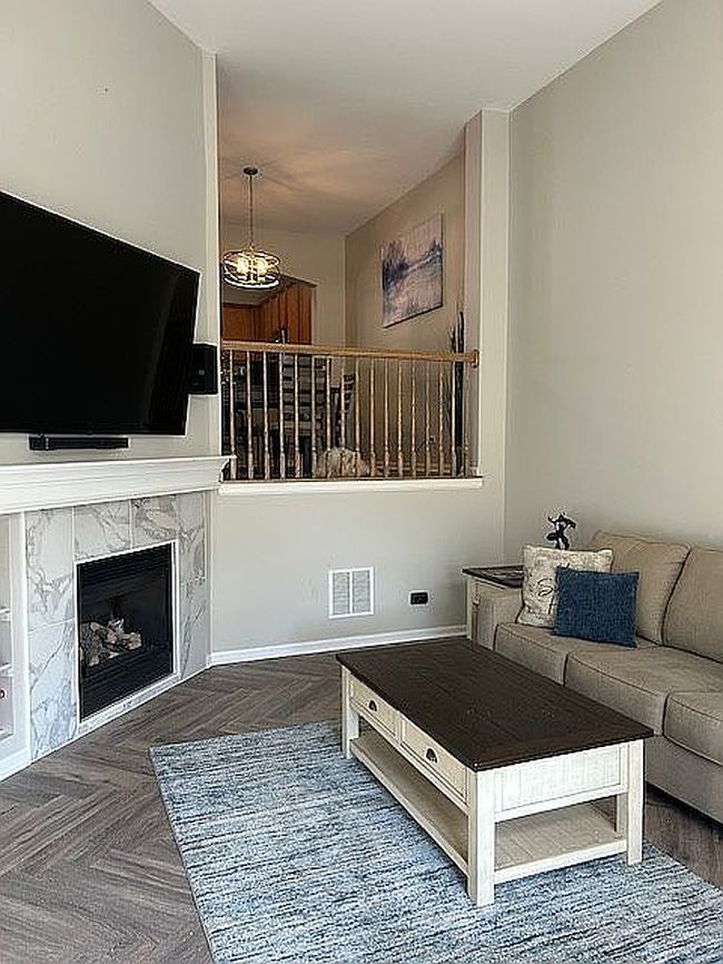 Photo of 420 N Harrison St, Algonquin, IL