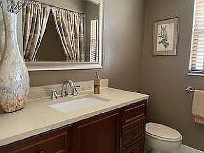 Additional photo 3 of property located at 5478 Salem Square Dr S