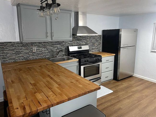 Additional photo 2 of property located at 3462 Locust St Space 43