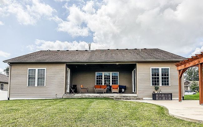 Photo of 515 Glendale Dr, Troy, IL