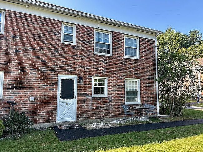 Photo of 425 Dorset St Unit 8, South Burlington, VT
