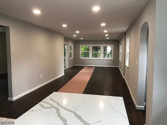 Photo of 29 Stansfield Pl, North Haledon, NJ