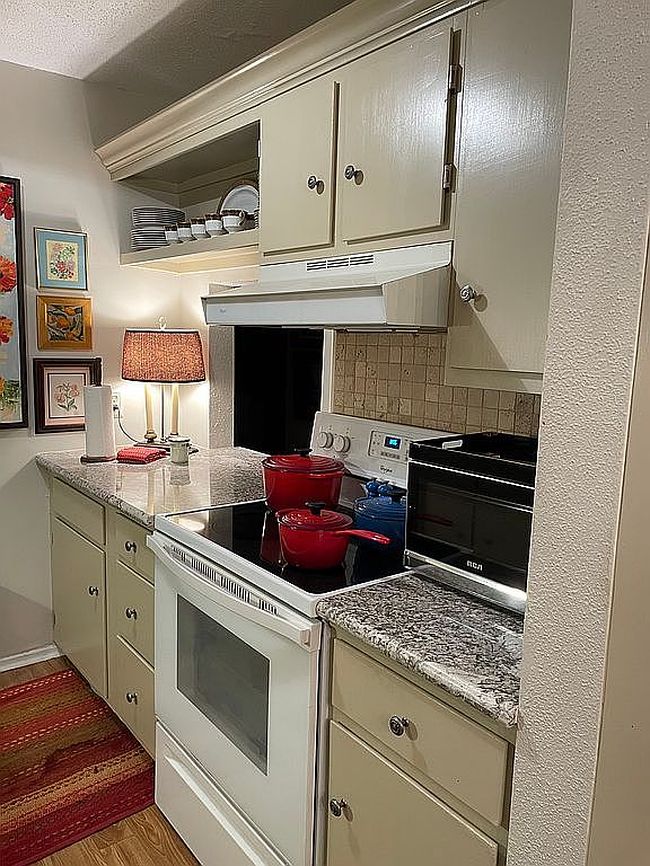 Photo of 1301 Saint John St Apt 205, Lafayette, LA
