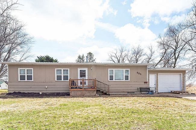 Image of 605 W Benton St