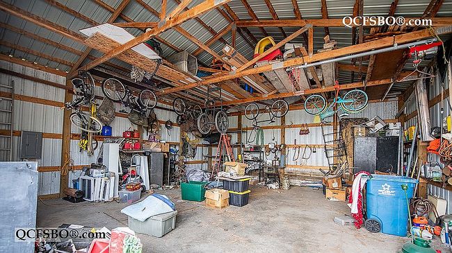 Photo of 1403 Canal Shore Dr Sw, Le Claire, IA