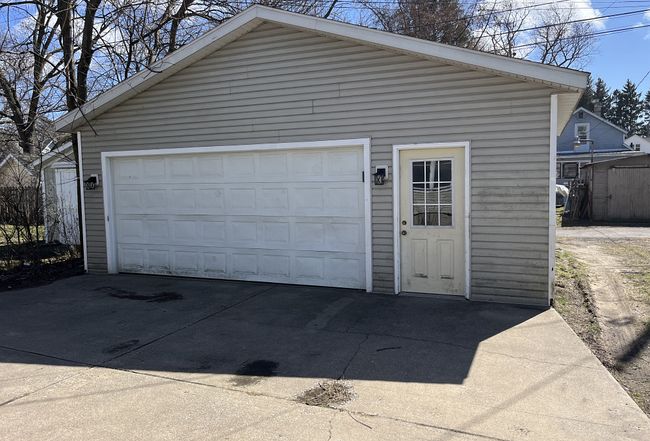 Image of 252 E 13th St