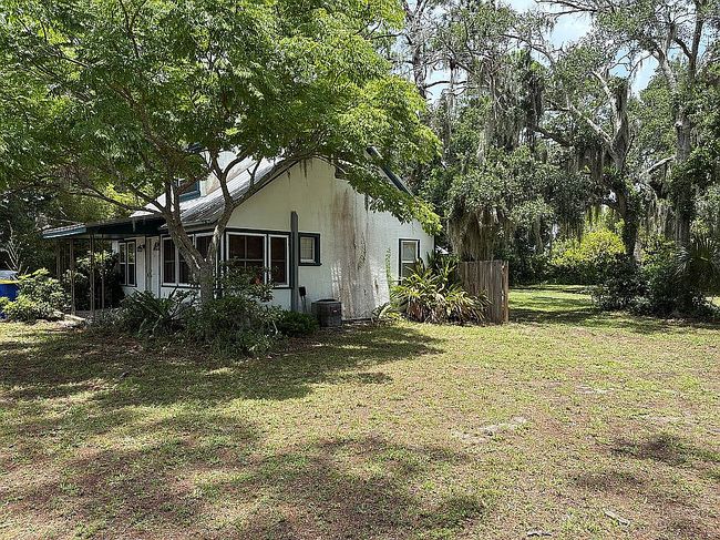 Additional photo 3 of property located at 111 New Hampshire St #1