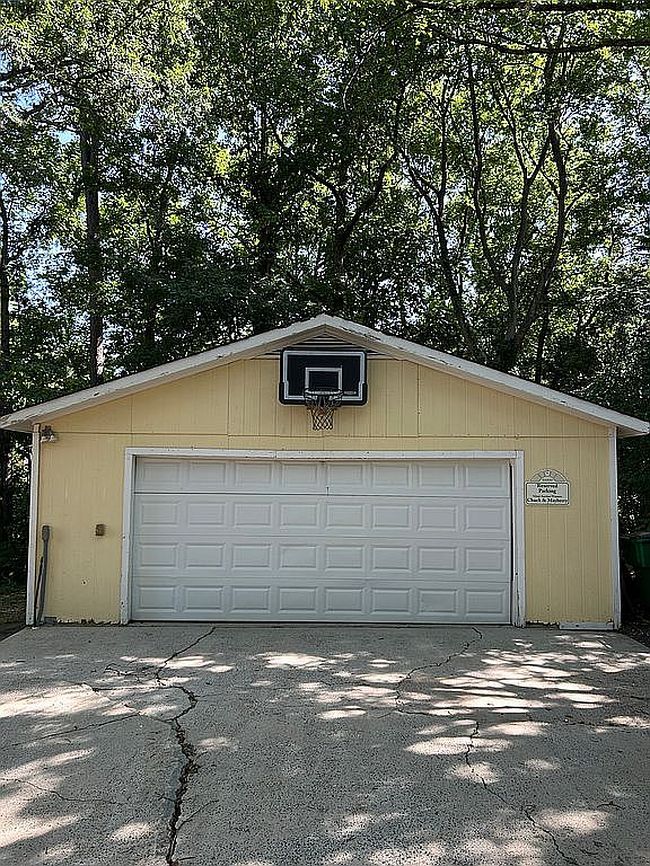 Photo of 1601 Bonnie Ln, Charlotte, NC
