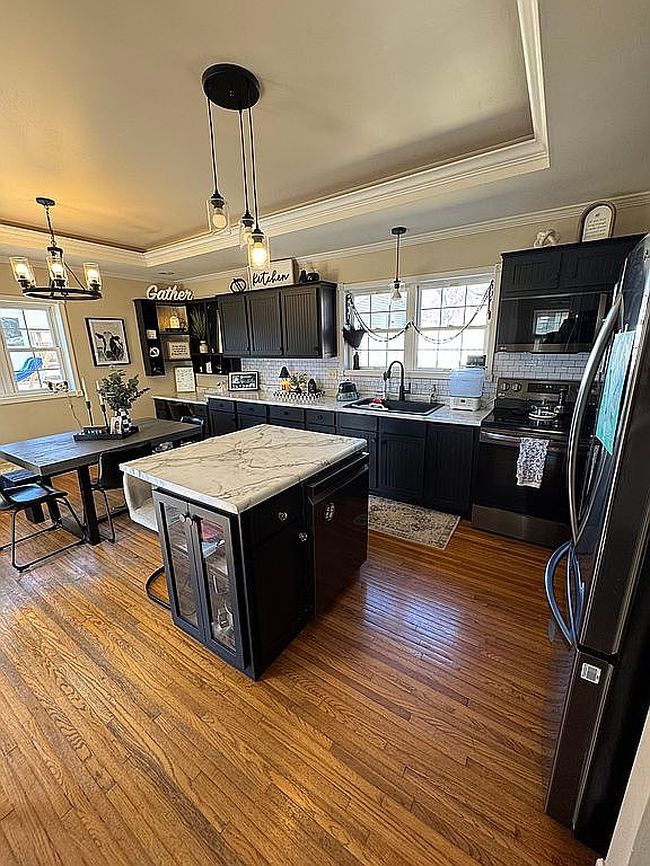 Photo of 104 N 4th St, Bellevue, IA
