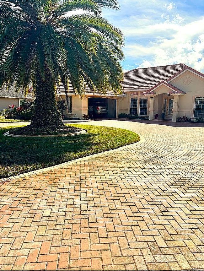Image of 5500 Cypress Links Blvd