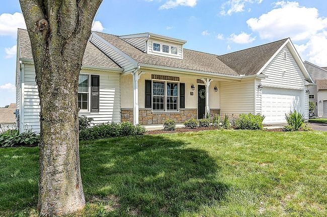 Photo of 758 Heather Rdg, Manheim, PA