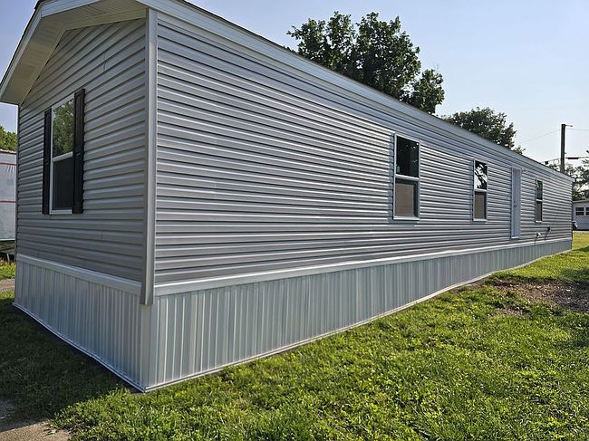 Photo of 312 W Crystal Flash Rd #17, North Webster, IN