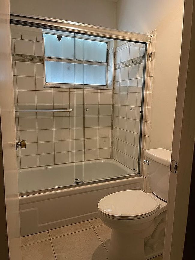 Image of 1235 S Lakes End Dr Apt C