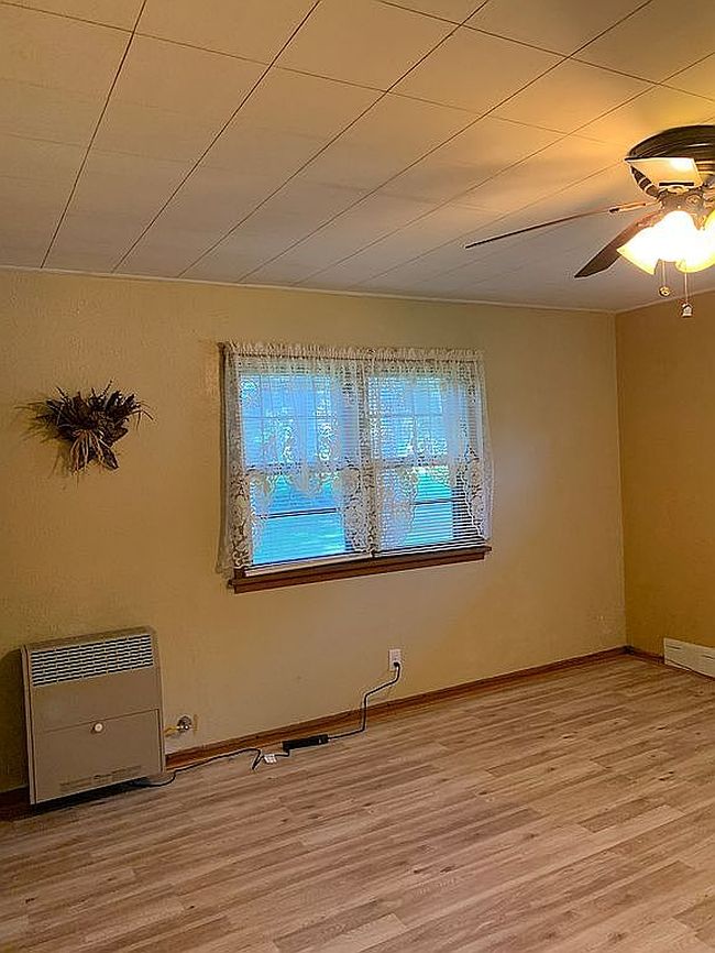 Photo of 598 Maxwell Dr, Titusville, PA