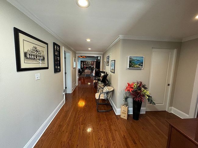 Image of 720 Brightwaters Blvd Ne